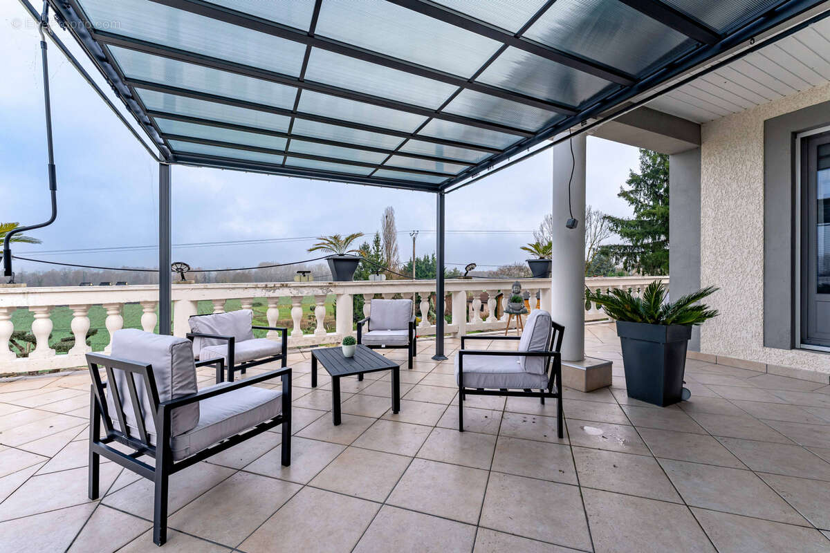 Maison à SAINT-CHEF