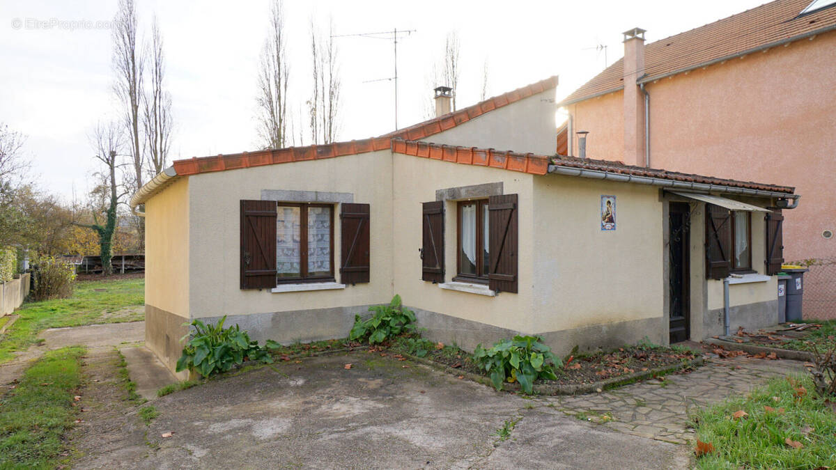 Maison à MEZY-SUR-SEINE