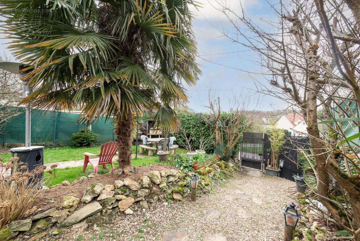 Maison à COUILLY-PONT-AUX-DAMES