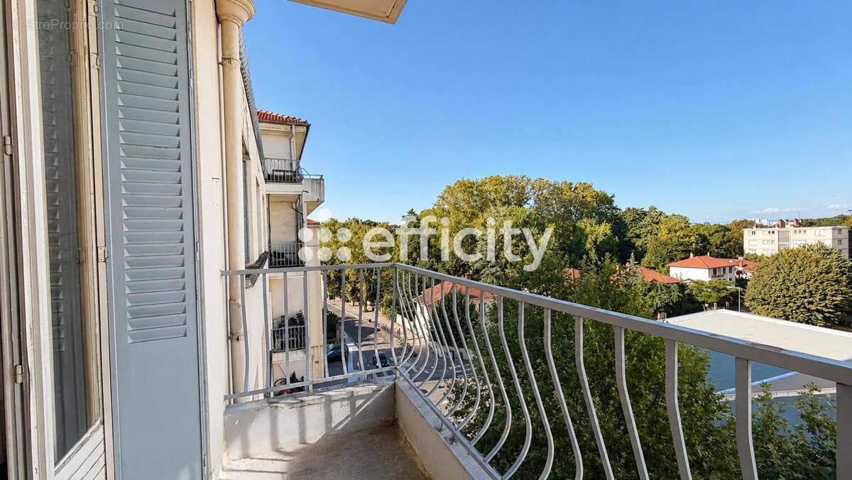 Appartement à VILLEURBANNE