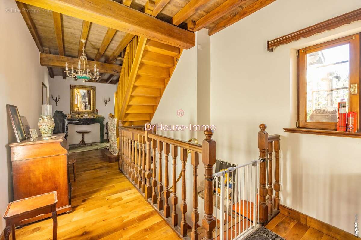 Maison 260 m² à Puybegon  - photo 25