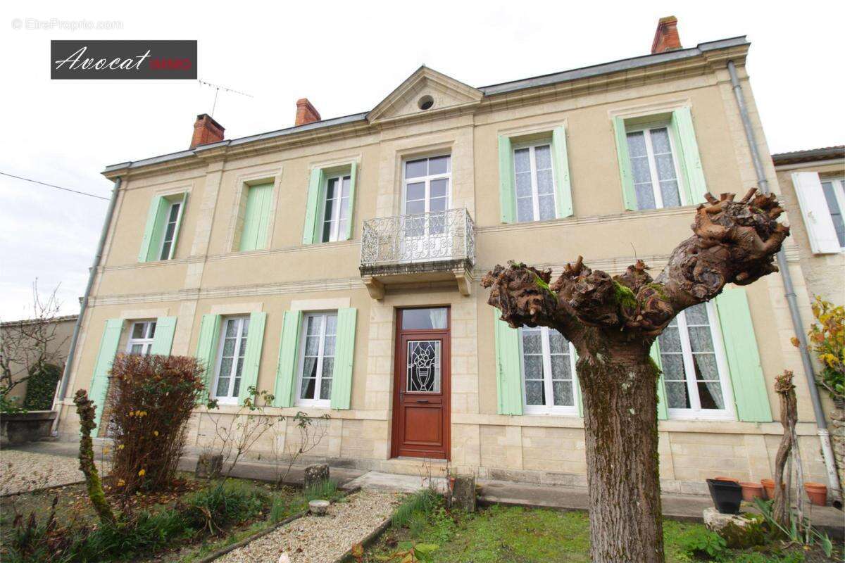 Maison à LANDIRAS