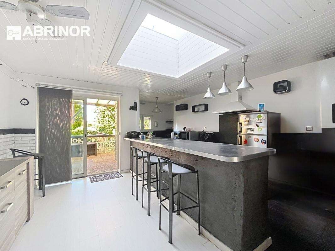 Maison 1930 - 4 Pièces - 112m² Habitables - photo 2