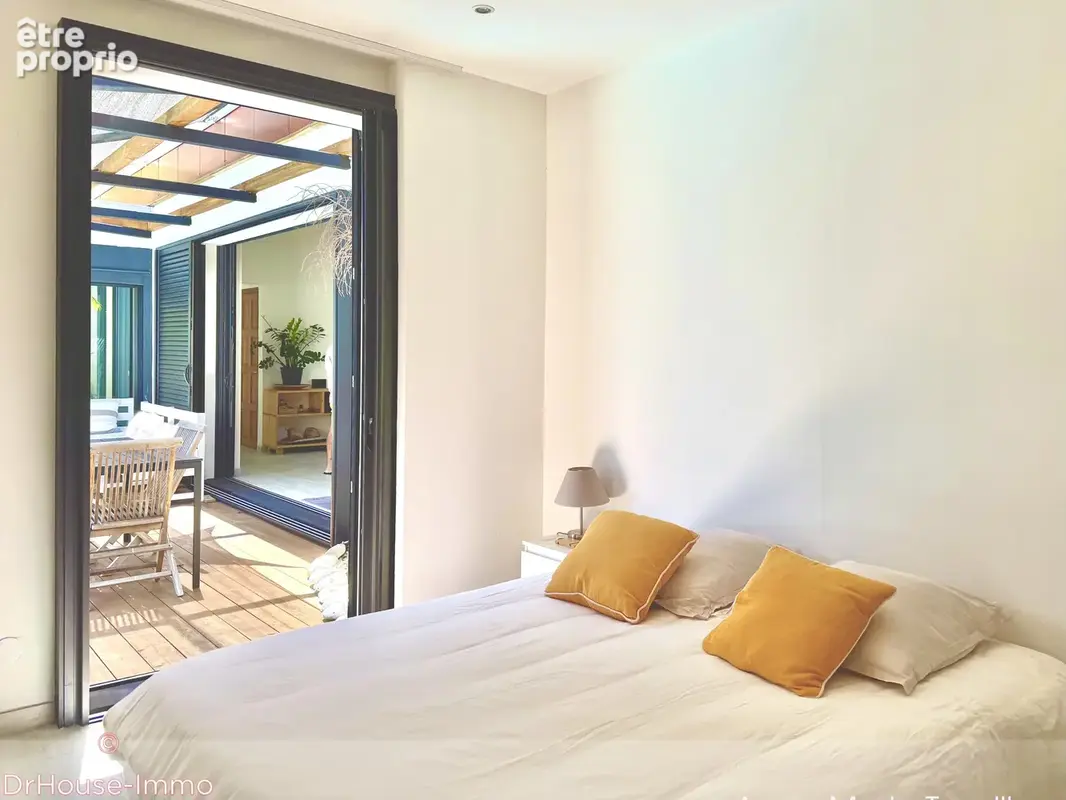 Maison 4 pièces 130 m² à vendre à Saint-Pierre (97410) - photo 6