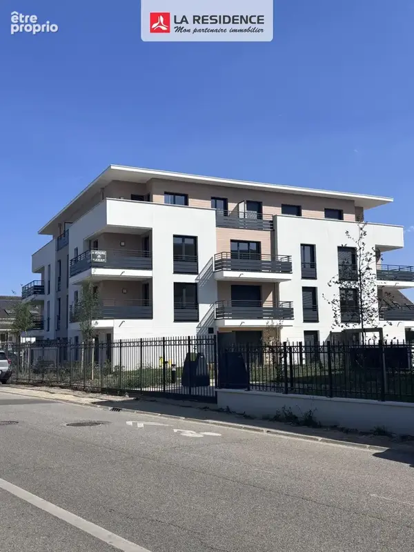 Appartement 3 pièces 67 m² à vendre à Les Clayes-Sous-Bois (78340) - photo 2