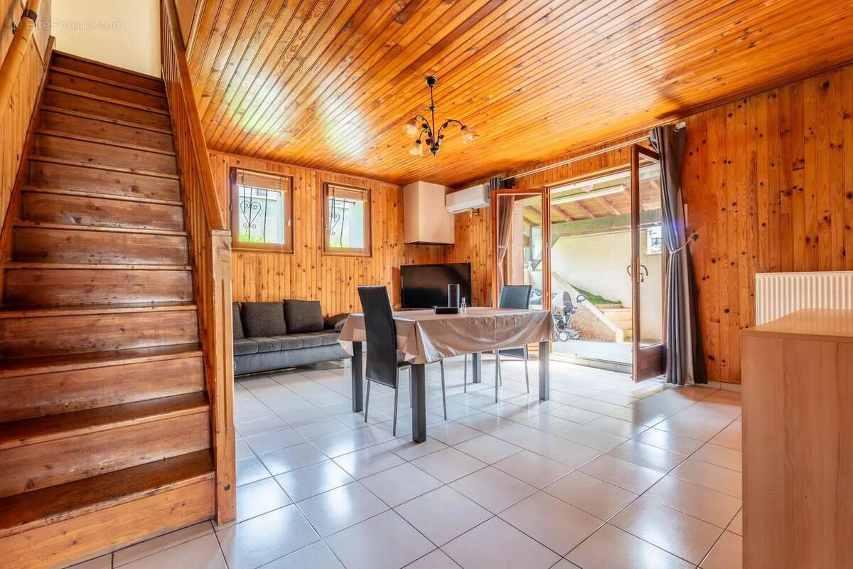 Maison à MIONS