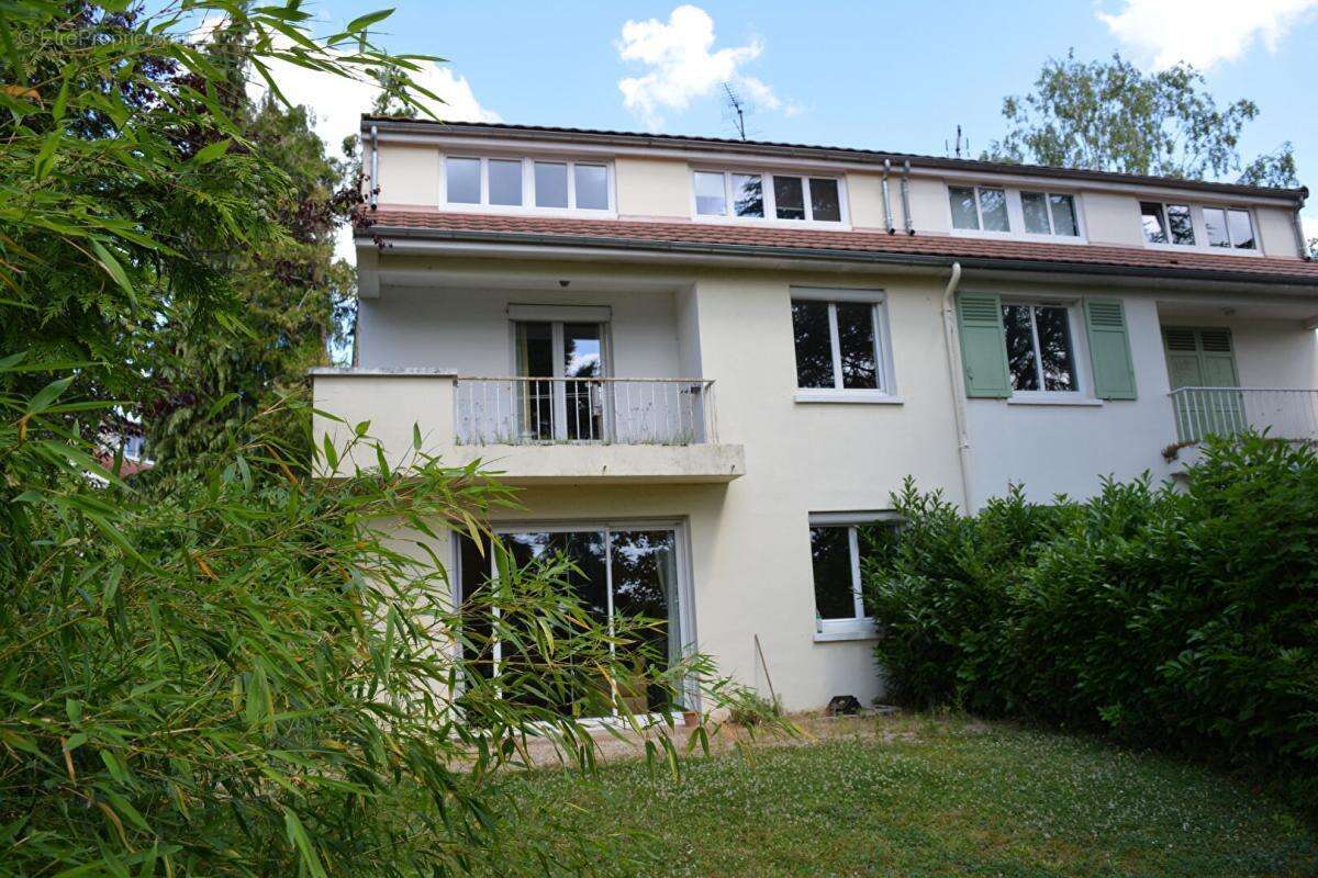 Maison à MONTMORENCY