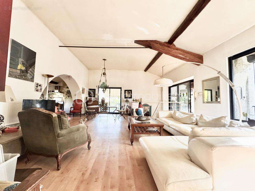 Maison à NISSAN-LEZ-ENSERUNE