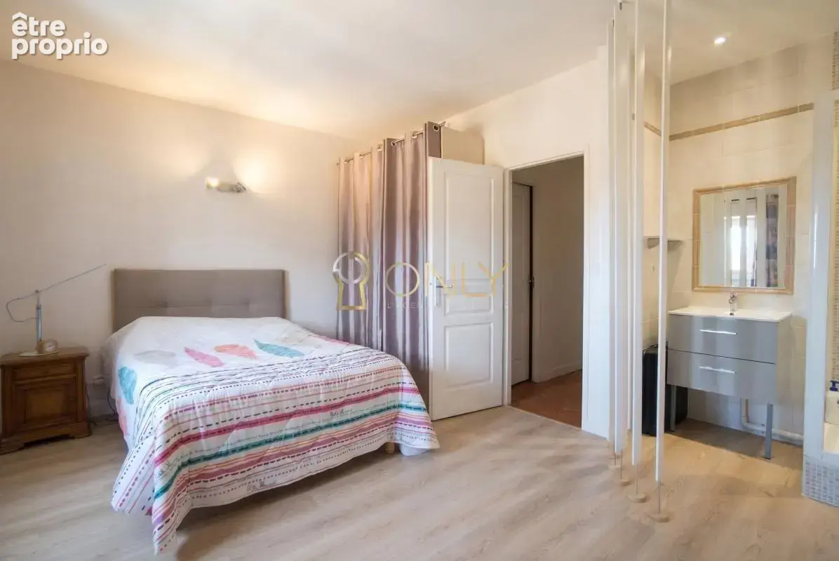 Liergues - Appartement T4 - Centre Village - photo 12