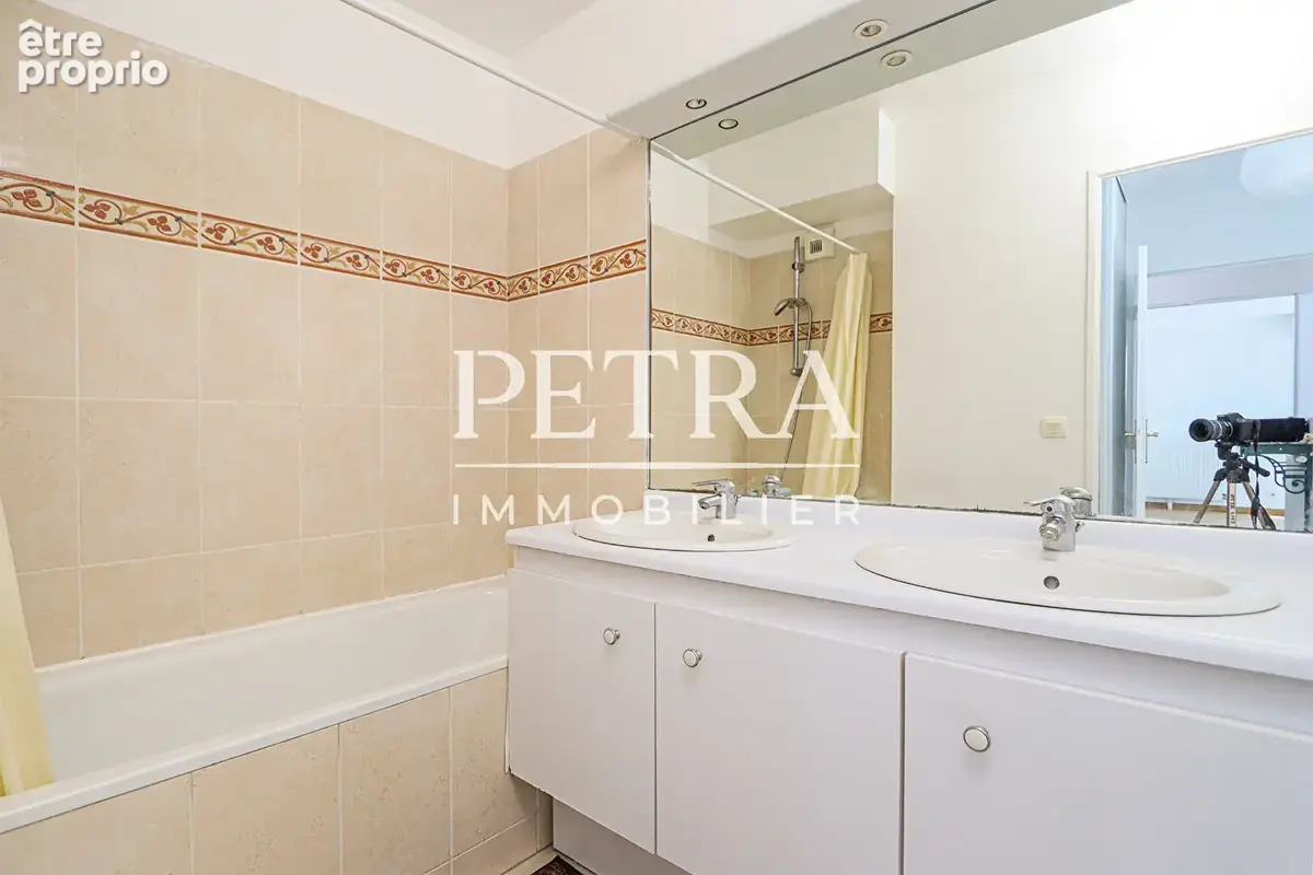 Appartement  en EXCELLENT ETAT avec TERRASSE / JARDIN Cachan 3 pièce(s) 2 chambres 65.35 m2 - photo 13