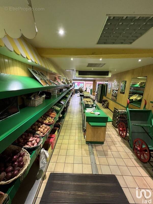 Photo 1 - Commerce à EU