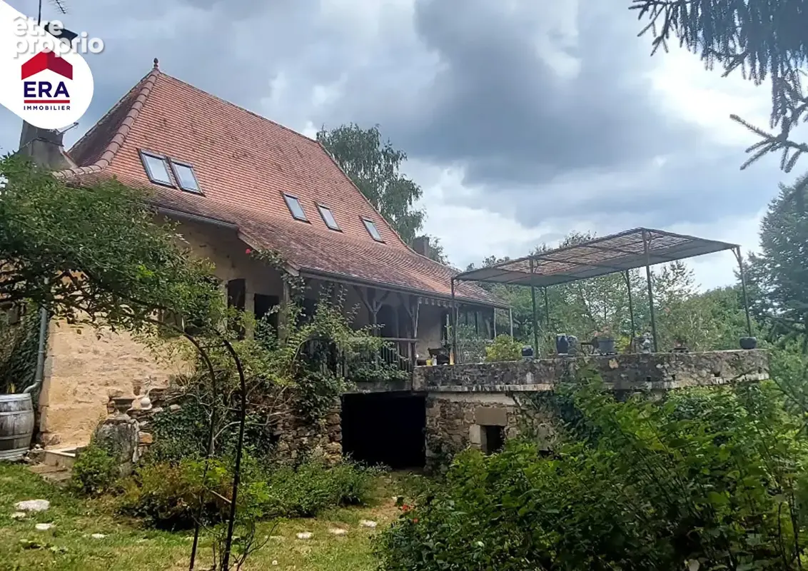 Maison à LACAPELLE-MARIVAL