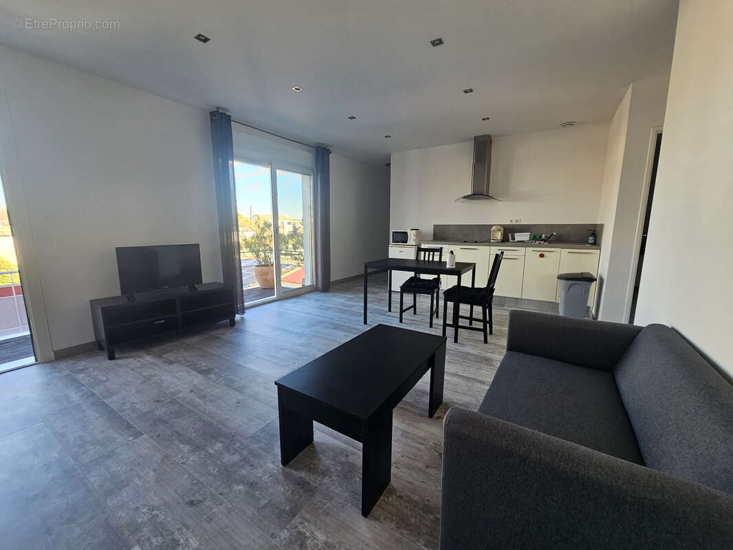 Grande maison composée de 2 appartements - 34400 - Lunel - photo 13