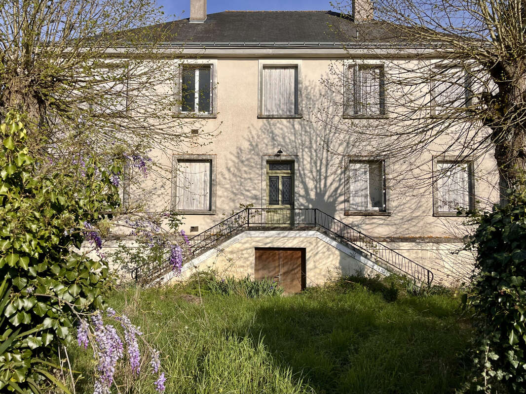 Maison à MONTREUIL-BELLAY
