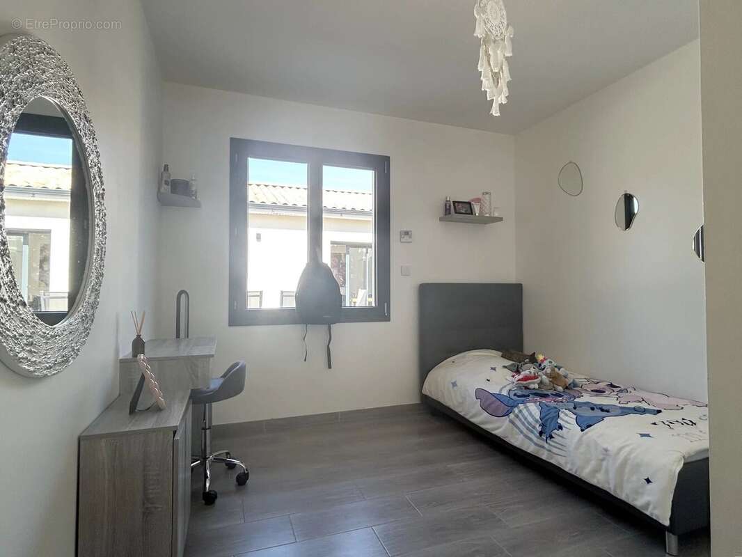 Maison à JAUNAY-CLAN