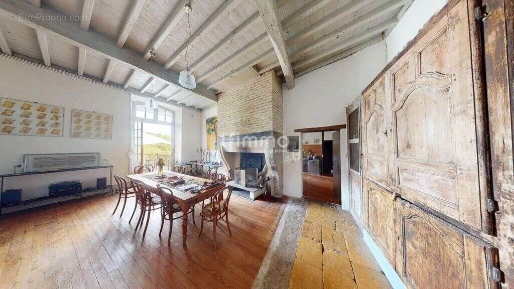 Maison à LE MAS-D'AGENAIS