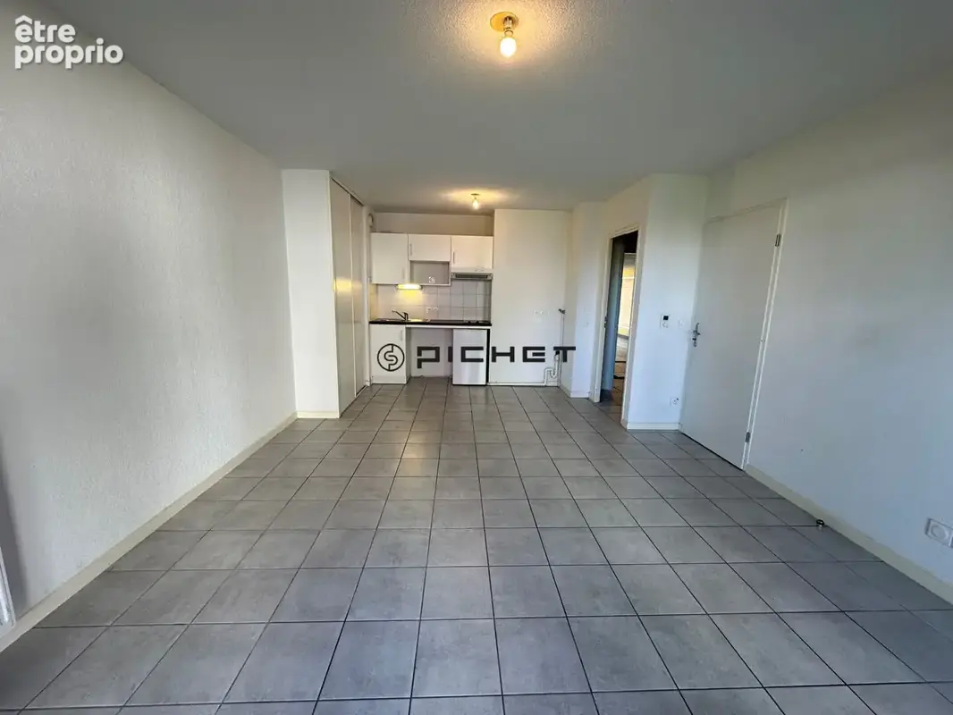 À Vendre T2 avec Terrasse et Parking  Villenave d'Ornon Quartier Courrejean - photo 5