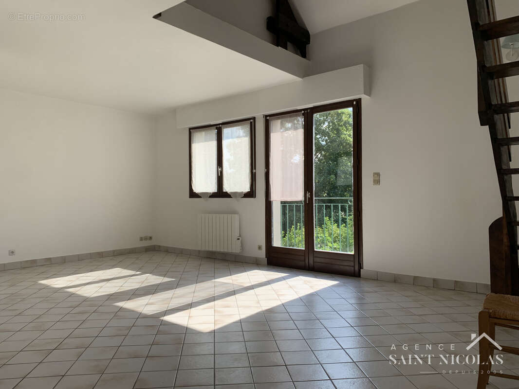 Meulan centre, appartement duplex T3 balcon 2 chambres dans copropriété de standing - photo 3