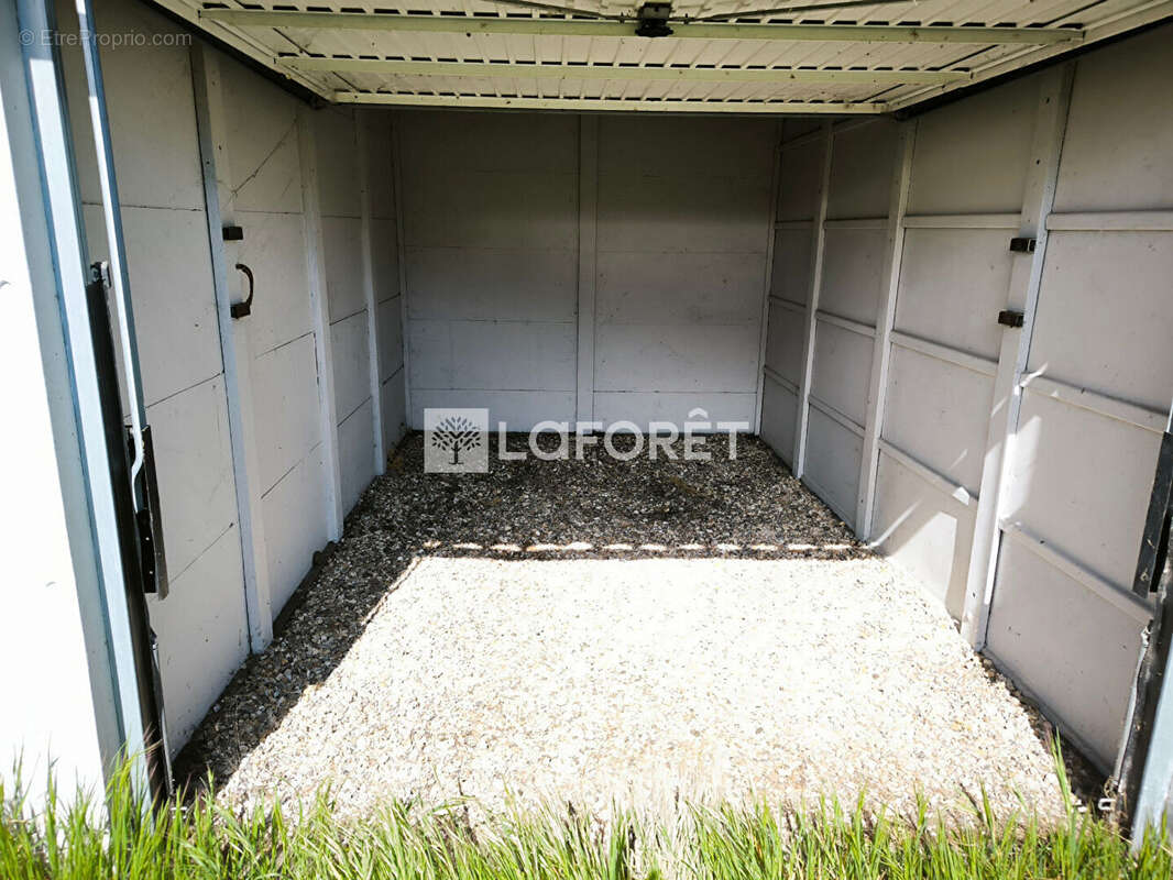 Parking à MANTES-LA-JOLIE