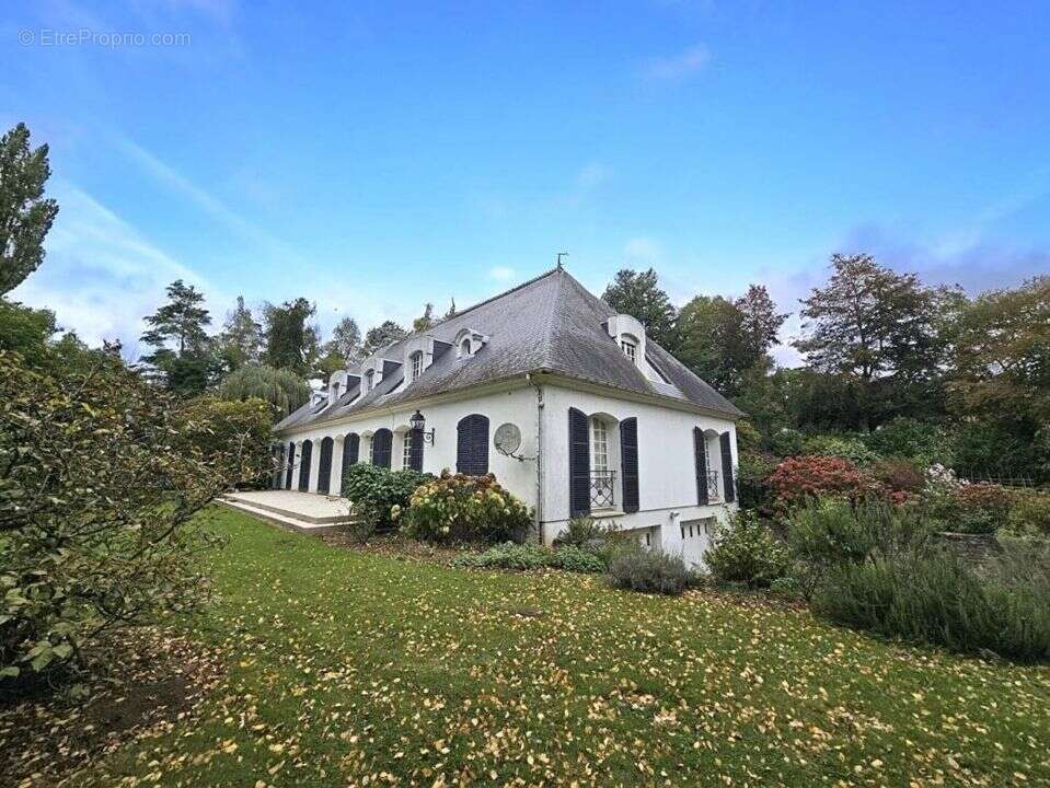 Maison à MATHIEU