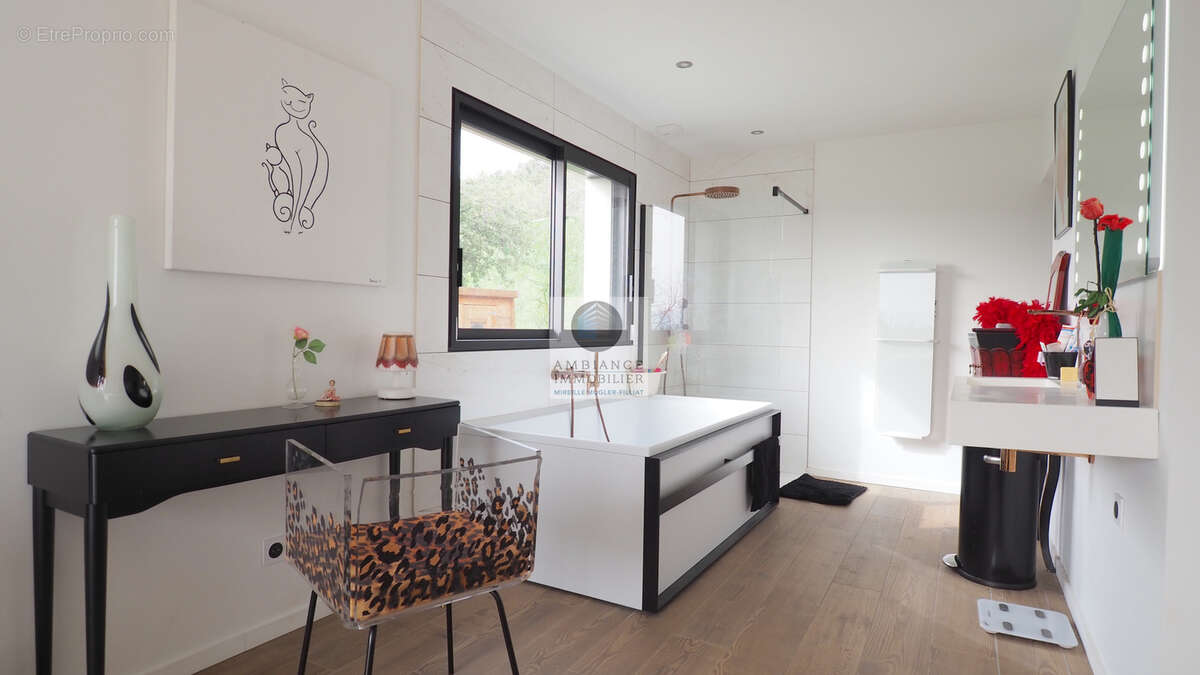 Maison à SAINT-PERAY