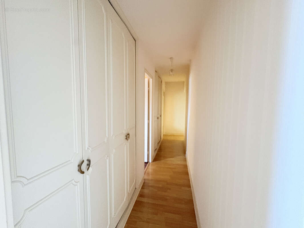 Appartement T4 - photo 10