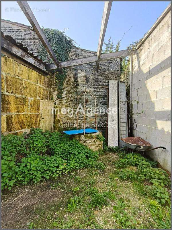 Maison en pierre - 6 chambres - Jardin - 147m2 - - photo 4