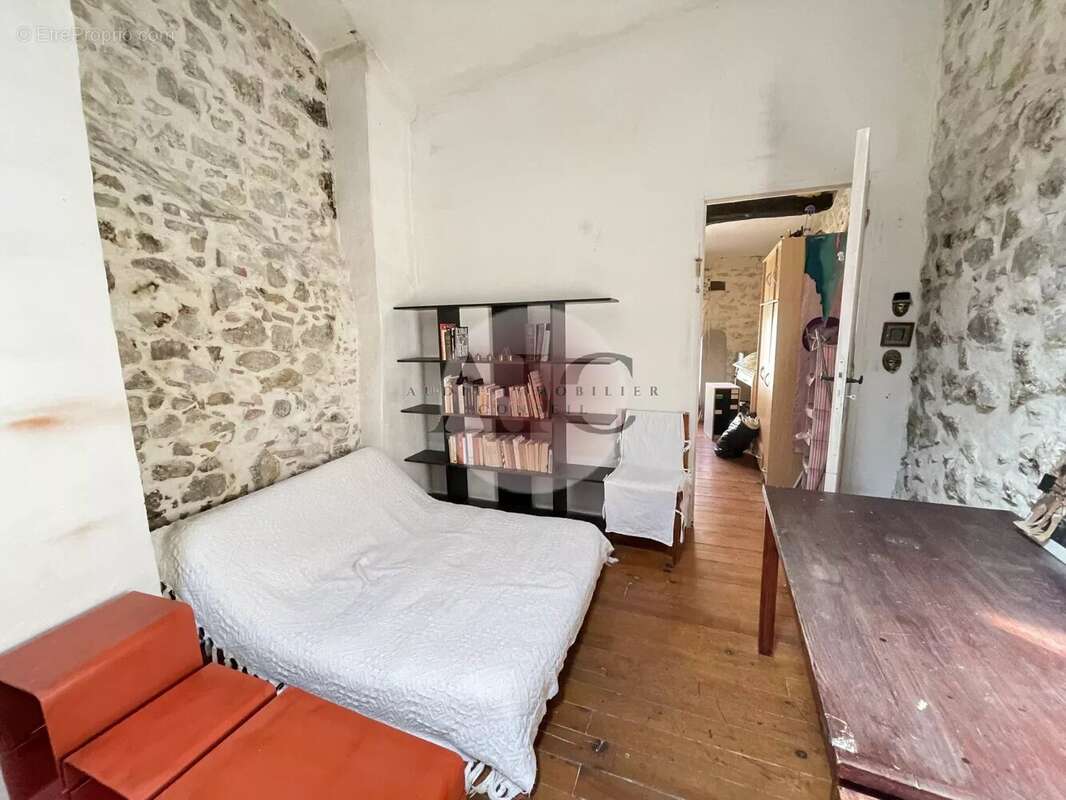 Maison à MONTAUROUX