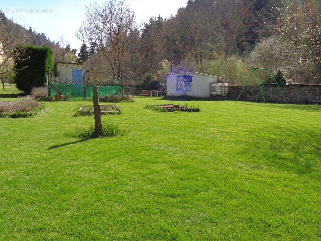 Saint Bonnet Laval(48), maison de 200 m2, 6 chambres avec 1866 m2 de terrain - photo 16