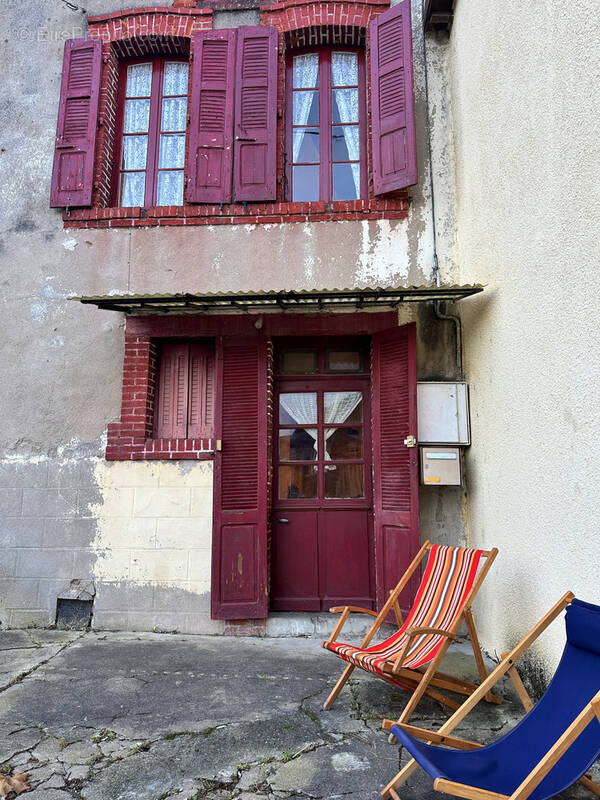 Maison à DECAZEVILLE