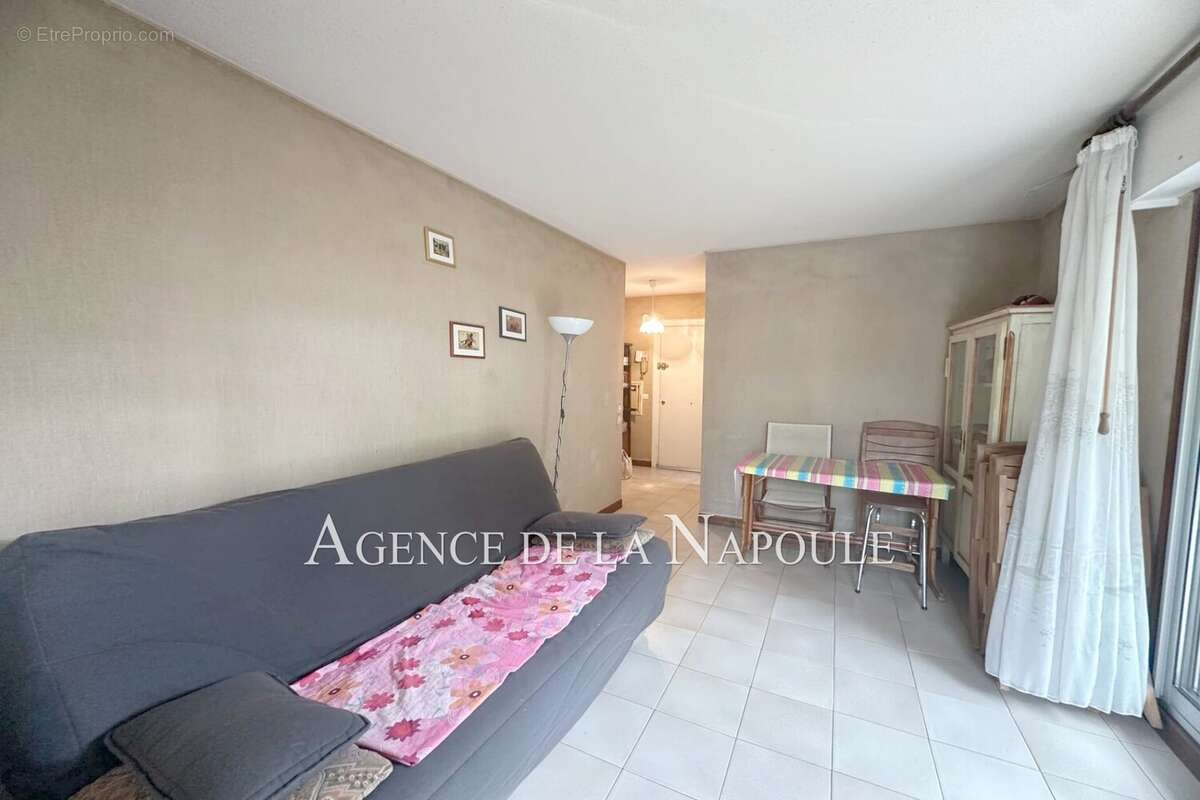 Appartement à MANDELIEU-LA-NAPOULE