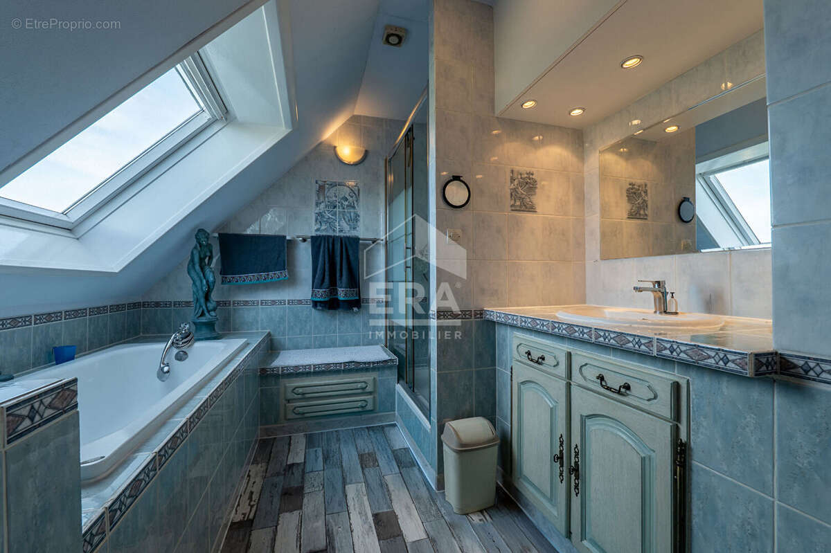 Maison à SAINT-MARTIN-AU-LAERT