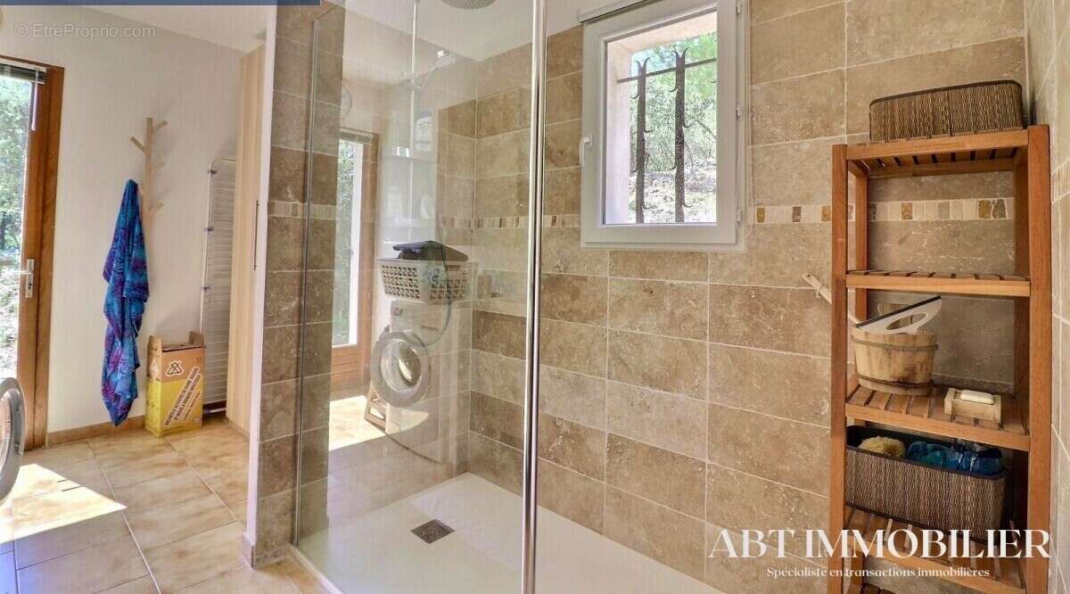 Maison à SAINT-MAXIMIN-LA-SAINTE-BAUME