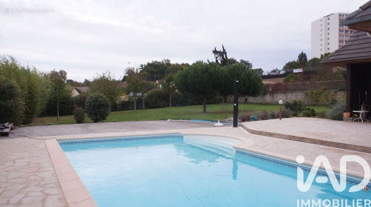 Photo 2 - Maison à DAMMARIE-LES-LYS