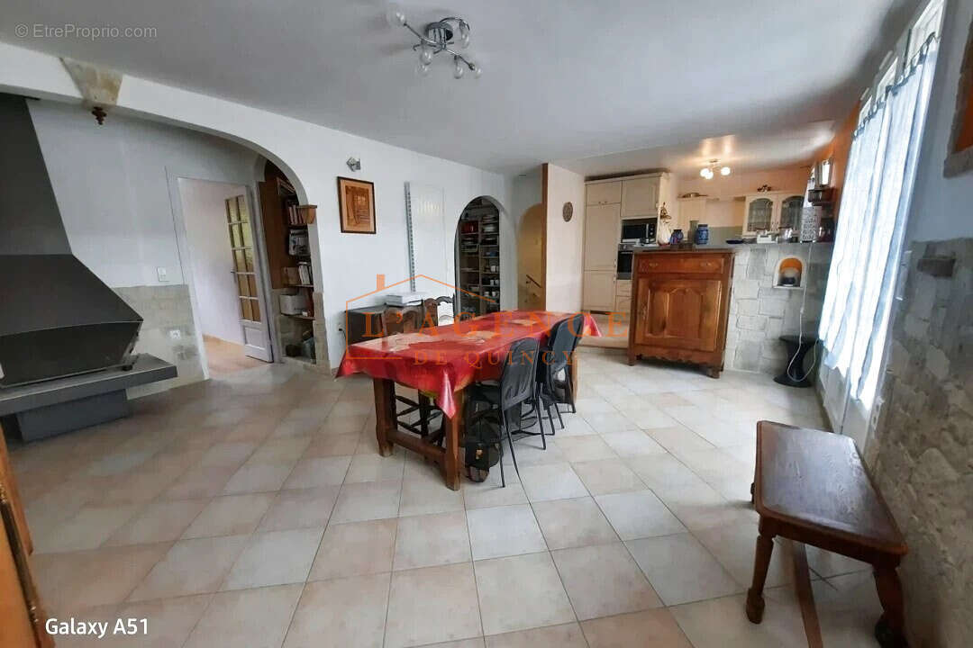 Maison à QUINCY-VOISINS
