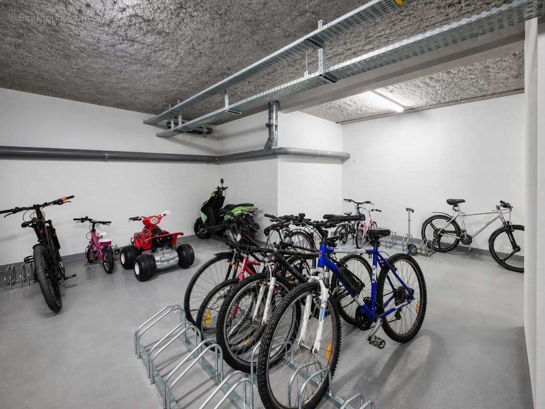 Vétraz-Monthoux – T3 récent avec balcon et double garage - photo 16
