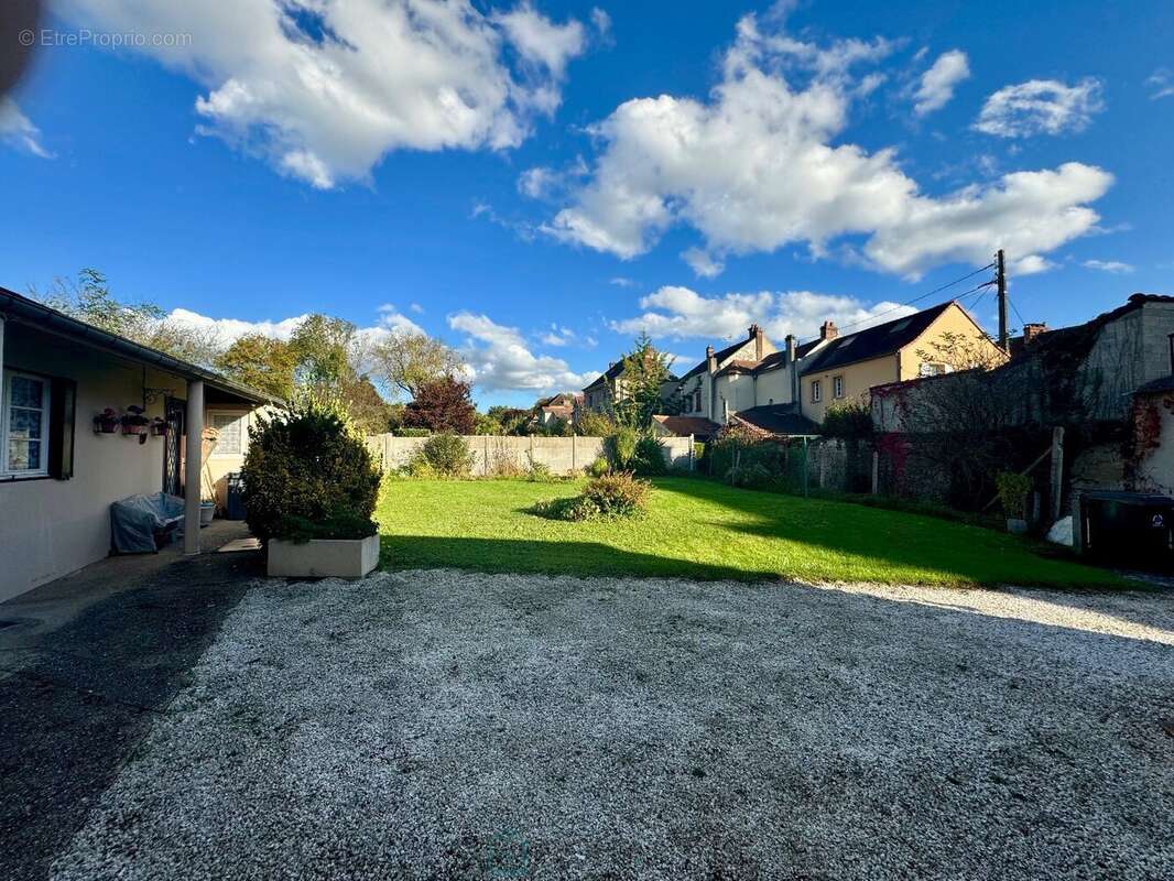 Maison à VETHEUIL