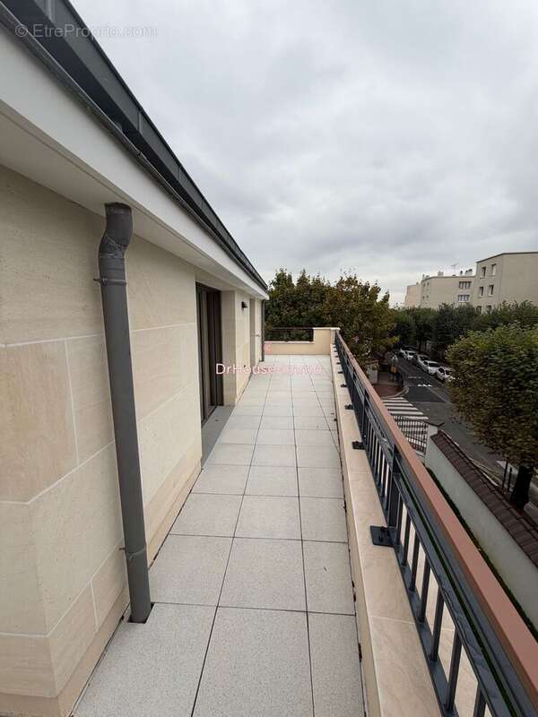 Appartement à SAINT-MAUR-DES-FOSSES