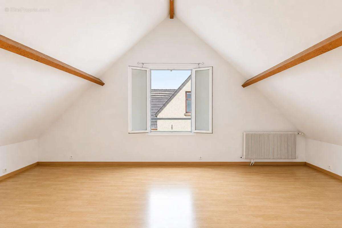 Maison familiale avec studio indépendant - photo 18
