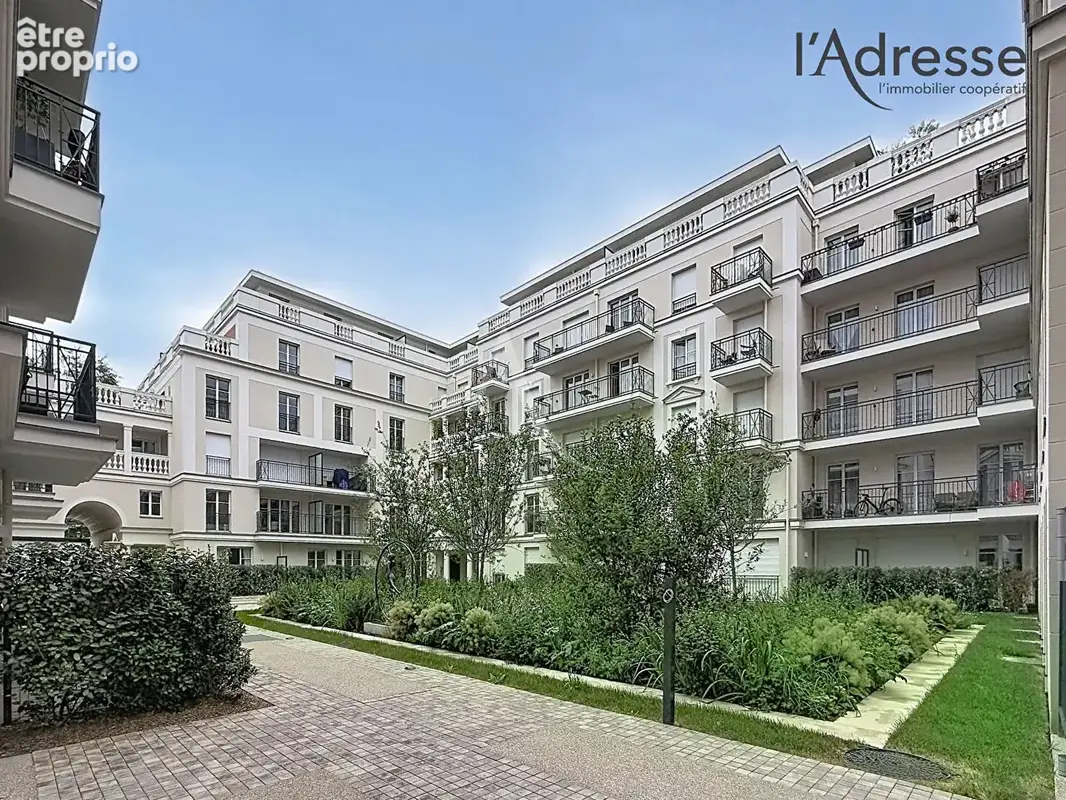 PUTEAUX/ Ampère - Appartement 3/4 pièces 76m² - 1 Terrasse - 1 Cave - 1 Parking - photo 16