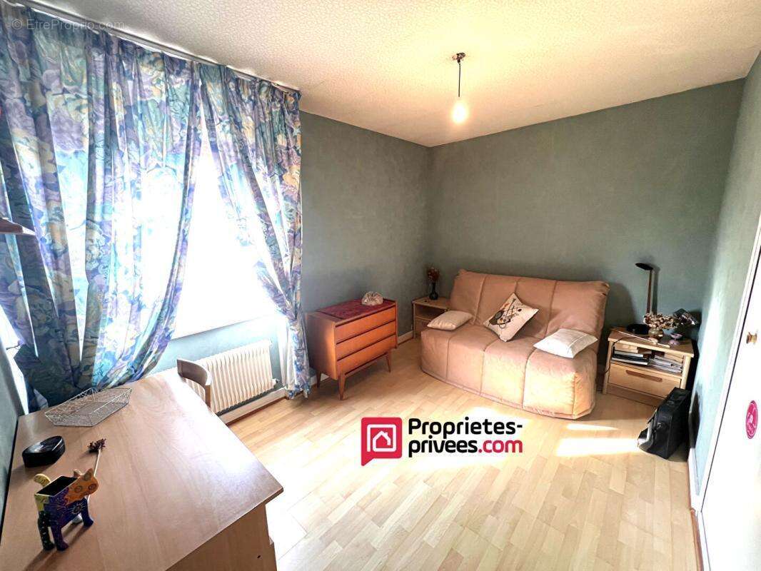 Survilliers ? Appartement 5 pièces de 88 m² avec terrasse, box et cave - photo 3