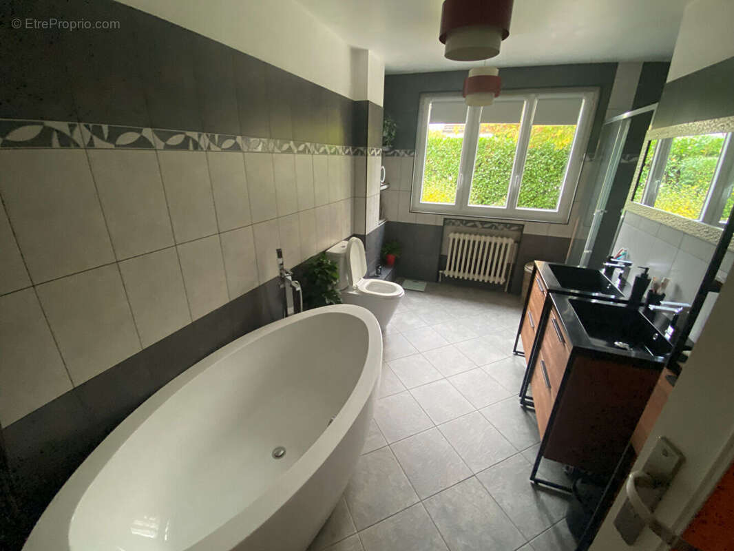 Maison à ORMOY-VILLERS