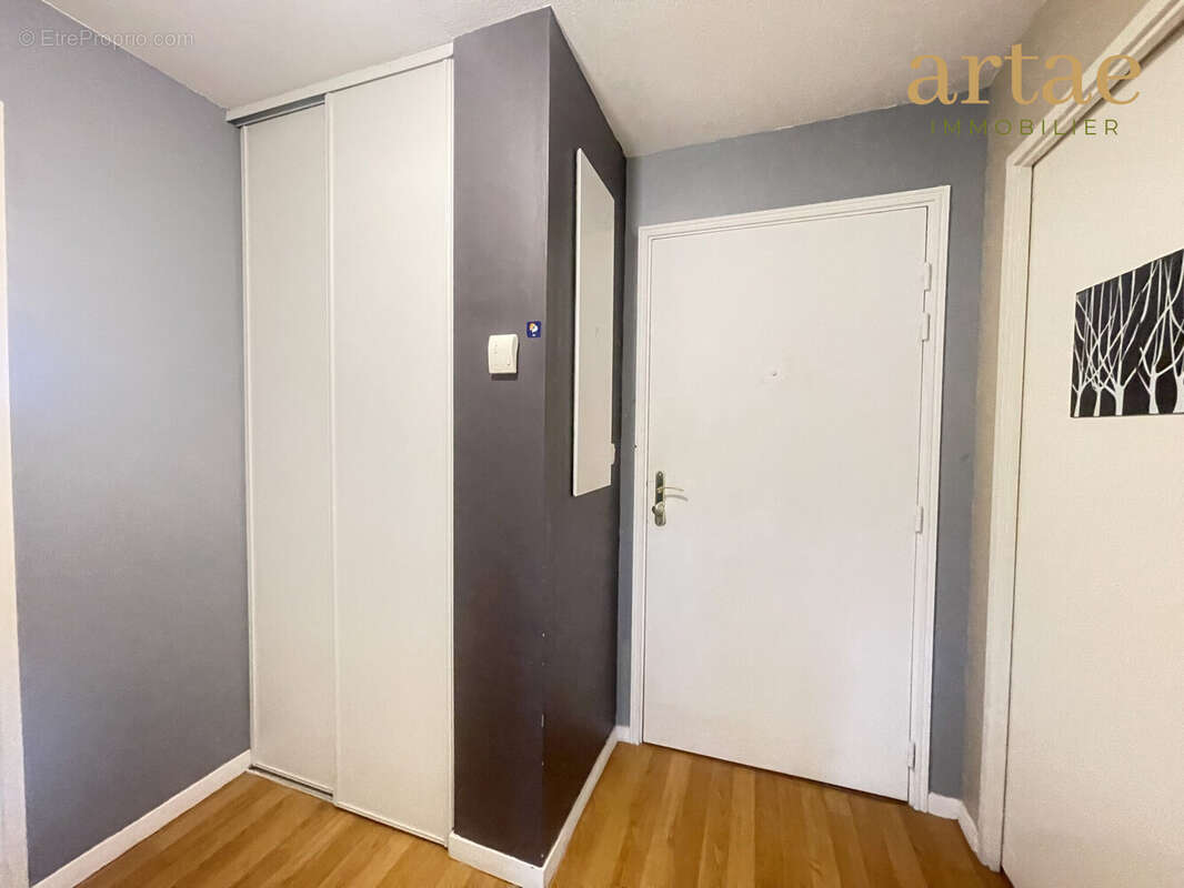 Appartement à CORBARIEU