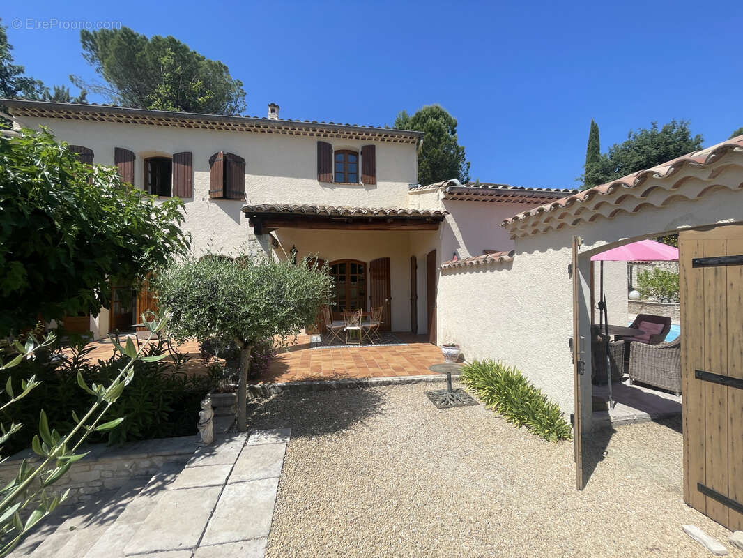 Maison à VAISON-LA-ROMAINE