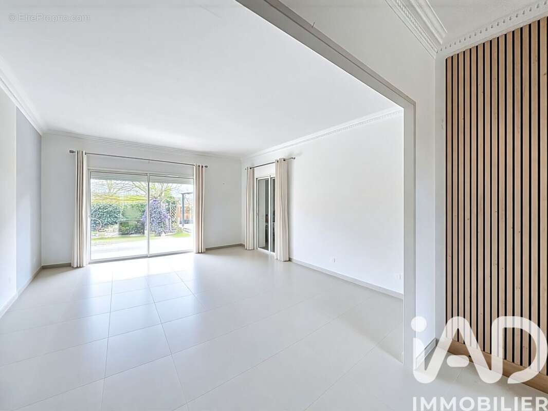 Maison 136 m² à Argens-Minervois  - photo 7