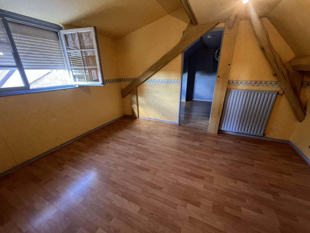 Maison à BOSGUERARD-DE-MARCOUVILLE