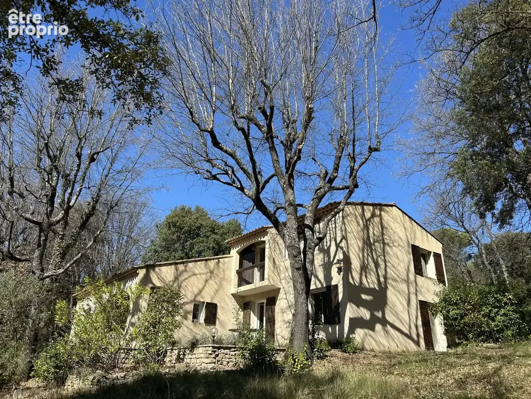 Maison à LA TOUR-D'AIGUES