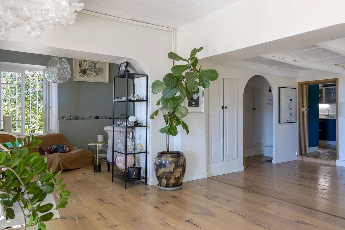 Maison à PUGET-VILLE