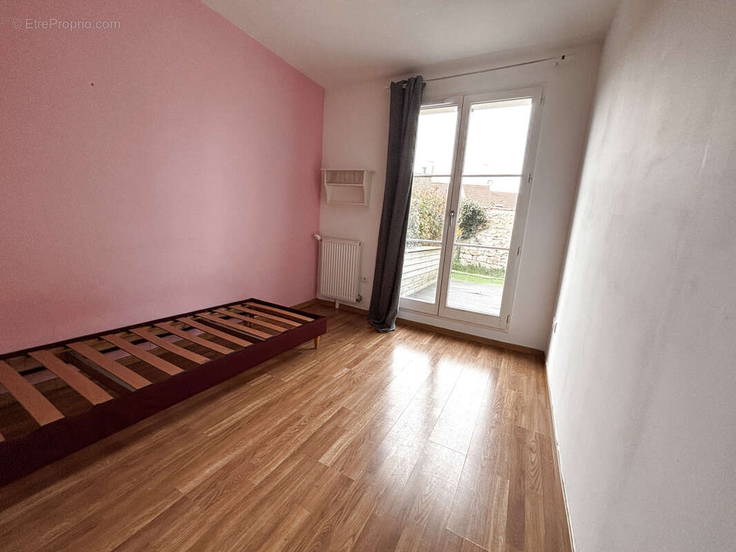 Appartement à LA CHAPELLE-EN-SERVAL