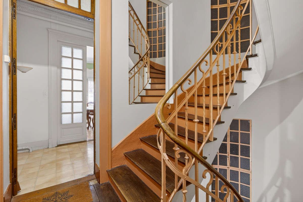 Appartement à AIX-LES-BAINS